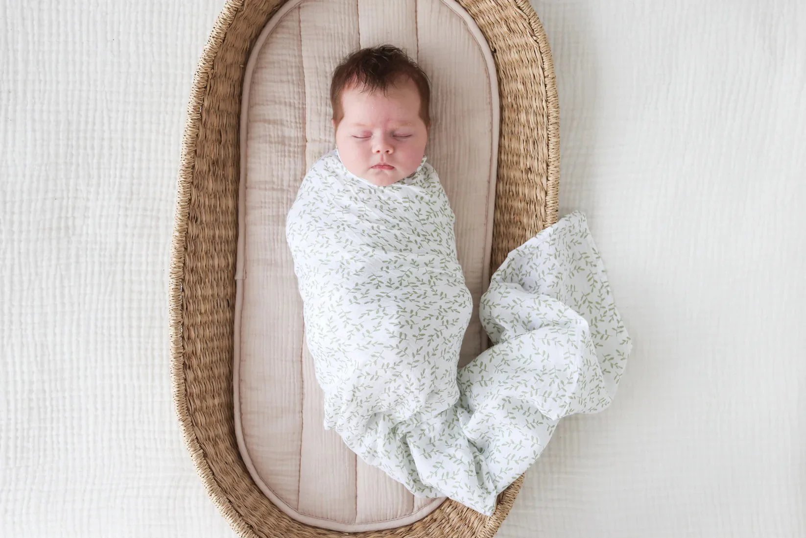 Lulujo Muslin Swaddle - Greenery (100cm x 100cm) - Image 6