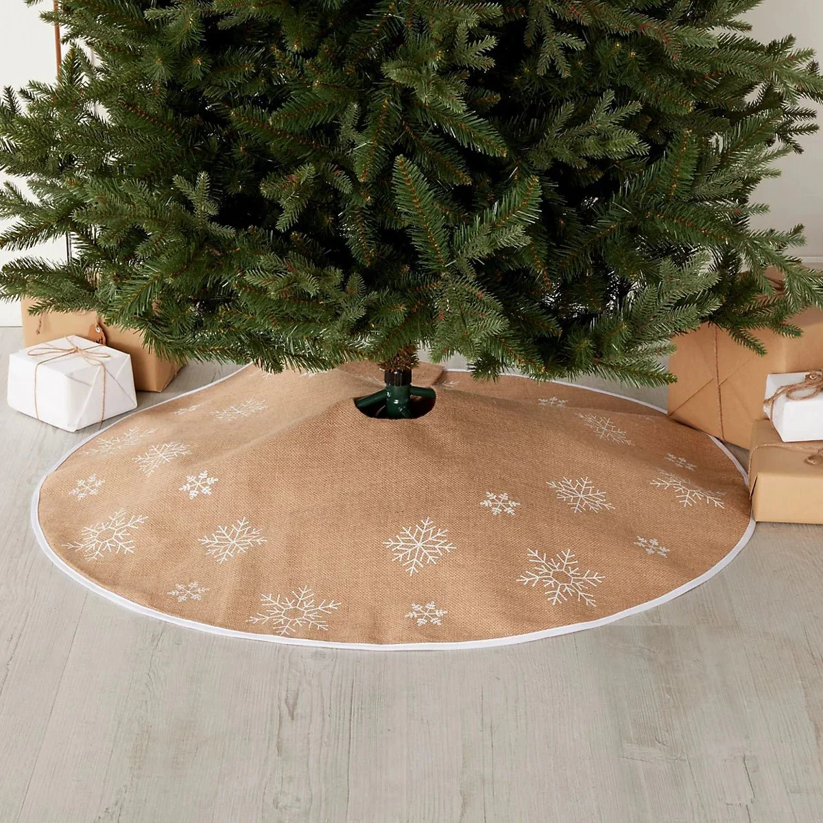 Natural Hessian Nordic Snowflake Tree skirt 99cm (Dia)