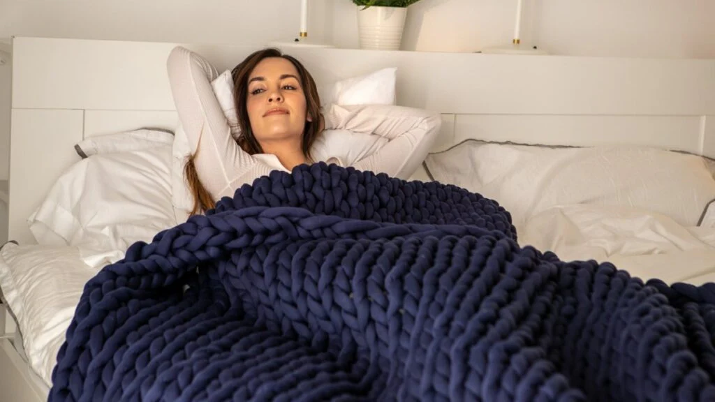 REMY Knitted Weighted Blanket - Midnight Blue (8KG) - Image 2
