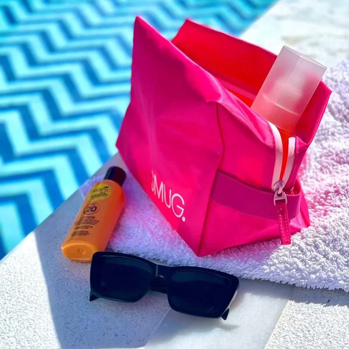 SMUG Wash Bag - Bright Pink - Image 5